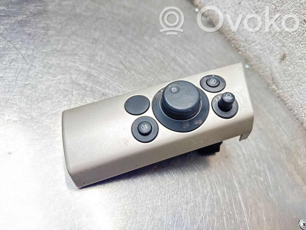 Opel Zafira B Light switch 