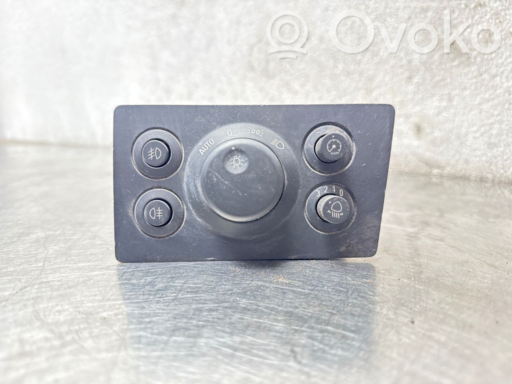 Opel Zafira B Interruptor de luz 