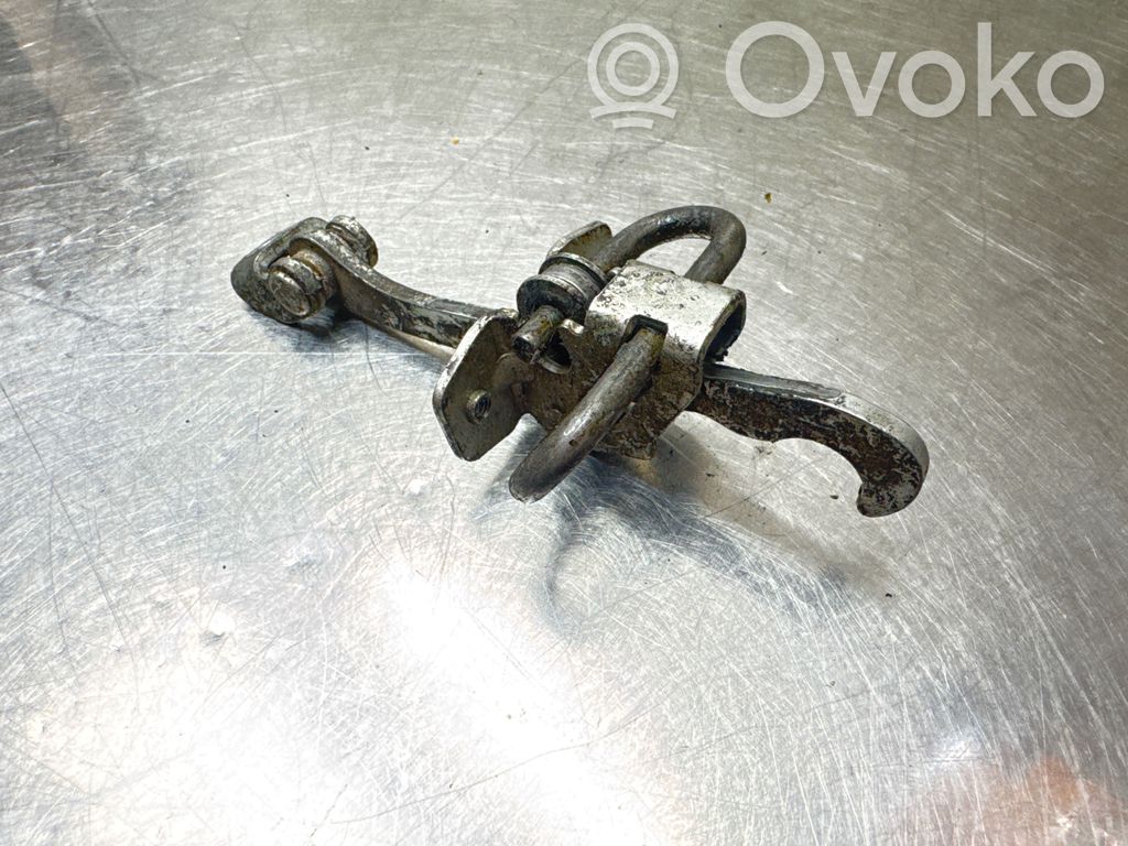 Opel Corsa C Etuoven pidätin 