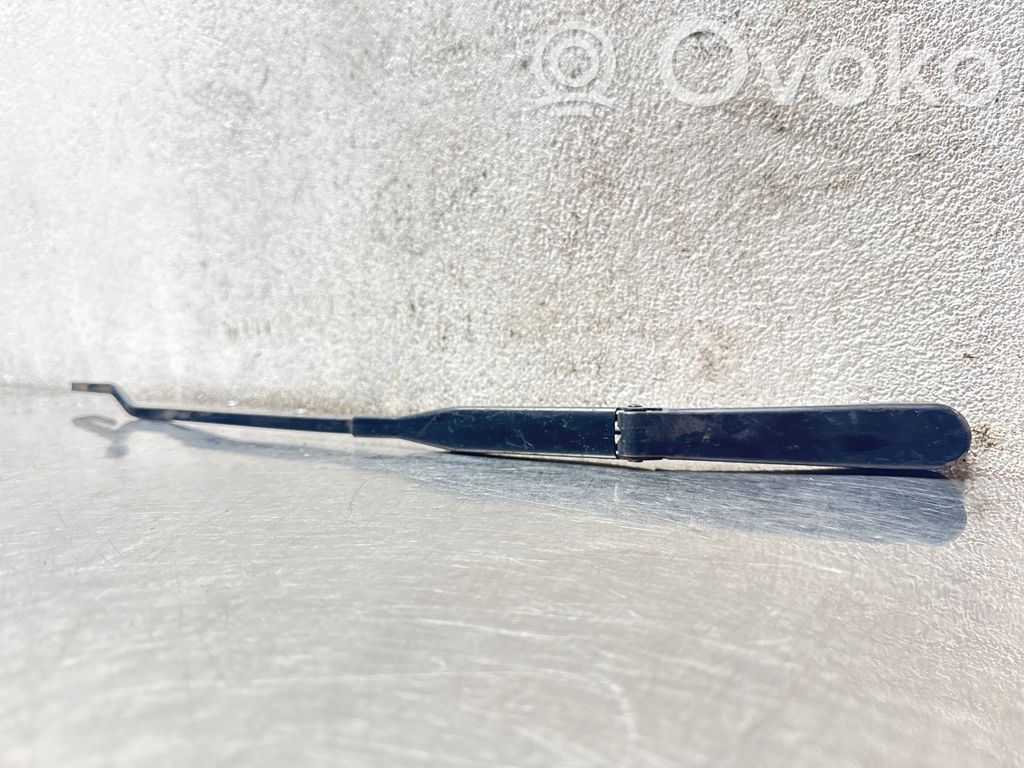 Opel Astra G Priekinio stiklo valytuvų kojelė 