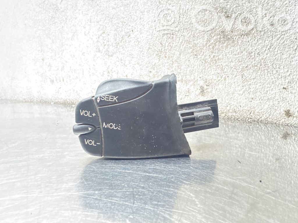 Multifunctional control switch/knob   98AB14K147AC