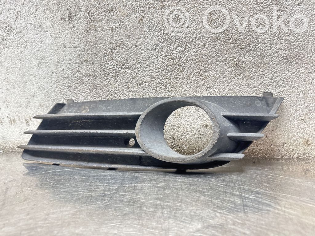 Opel Astra H Grilă inferioară bară față 