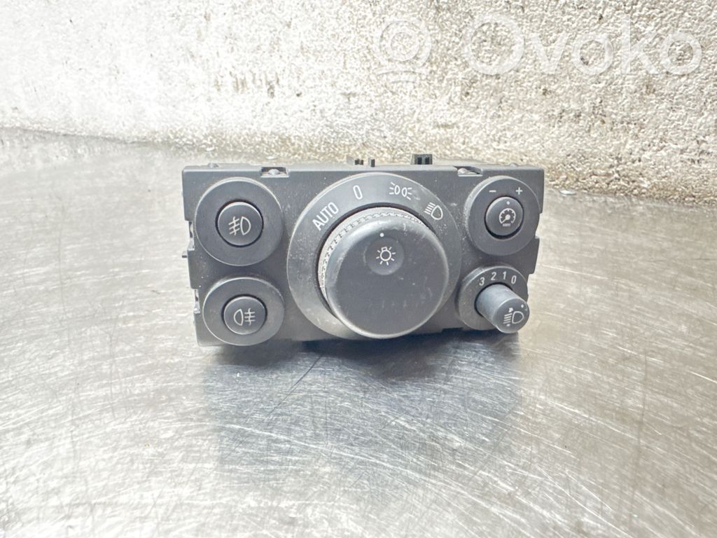 Opel Astra H Light switch 