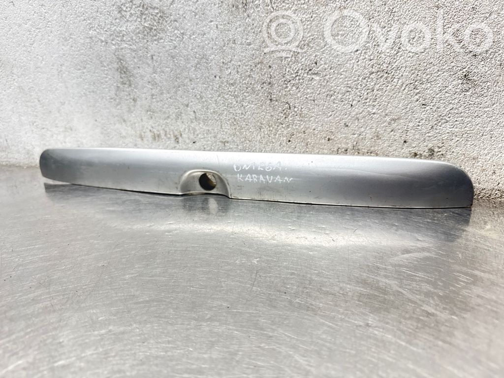Opel Omega B2 Éclairage de plaque d'immatriculation 
