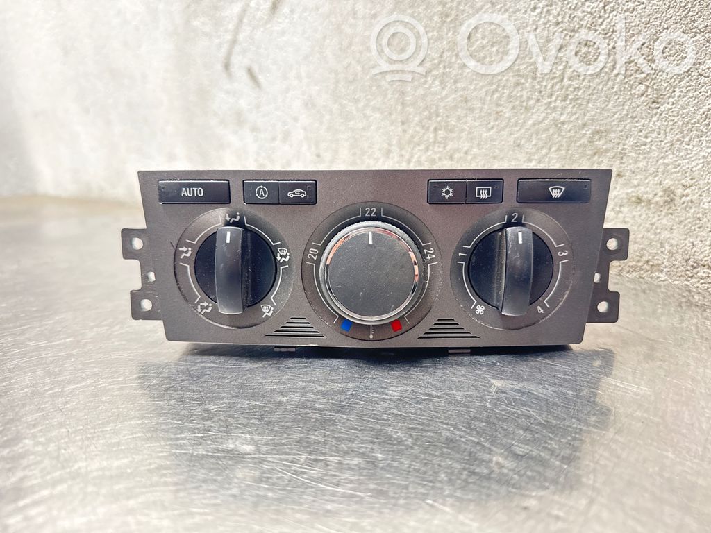 Opel Antara Climate control unit 
