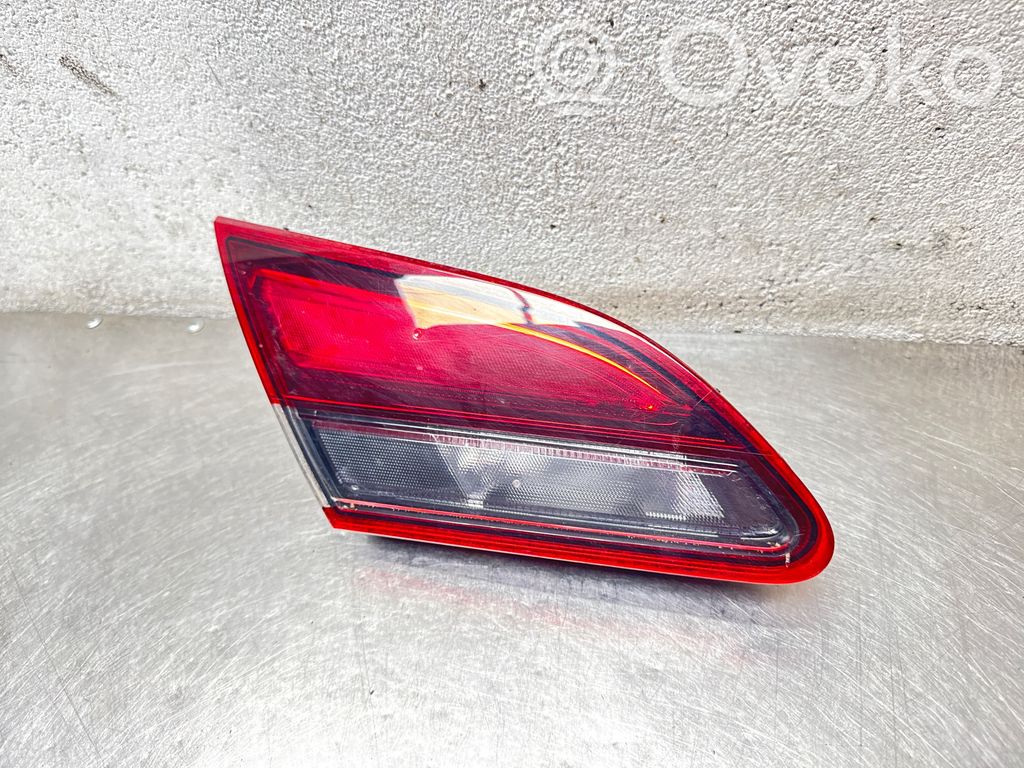 Opel Astra J Lampă spate în capacul portbagajului 