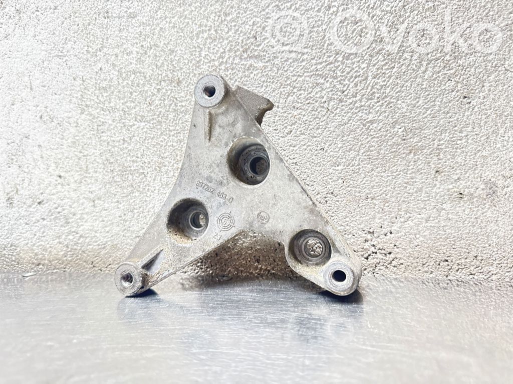Engine mounting bracket   8972624630