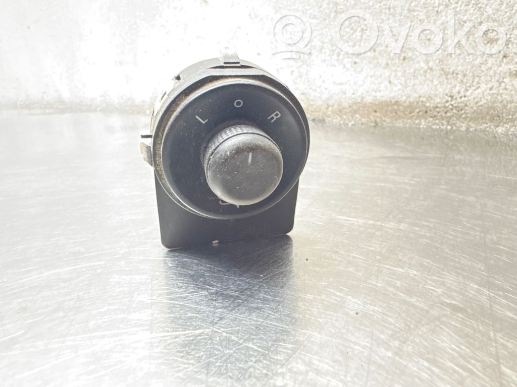 Opel Insignia A Wing mirror switch 