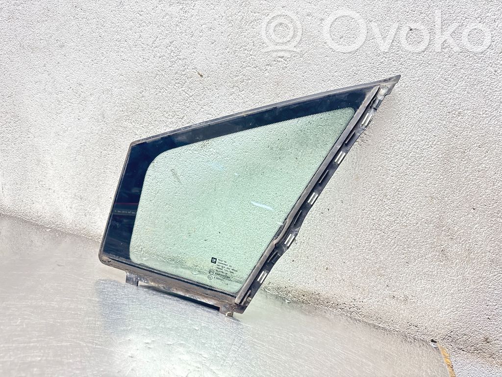 Opel Meriva B Aizmugurējais virsbūves sānu stikls 