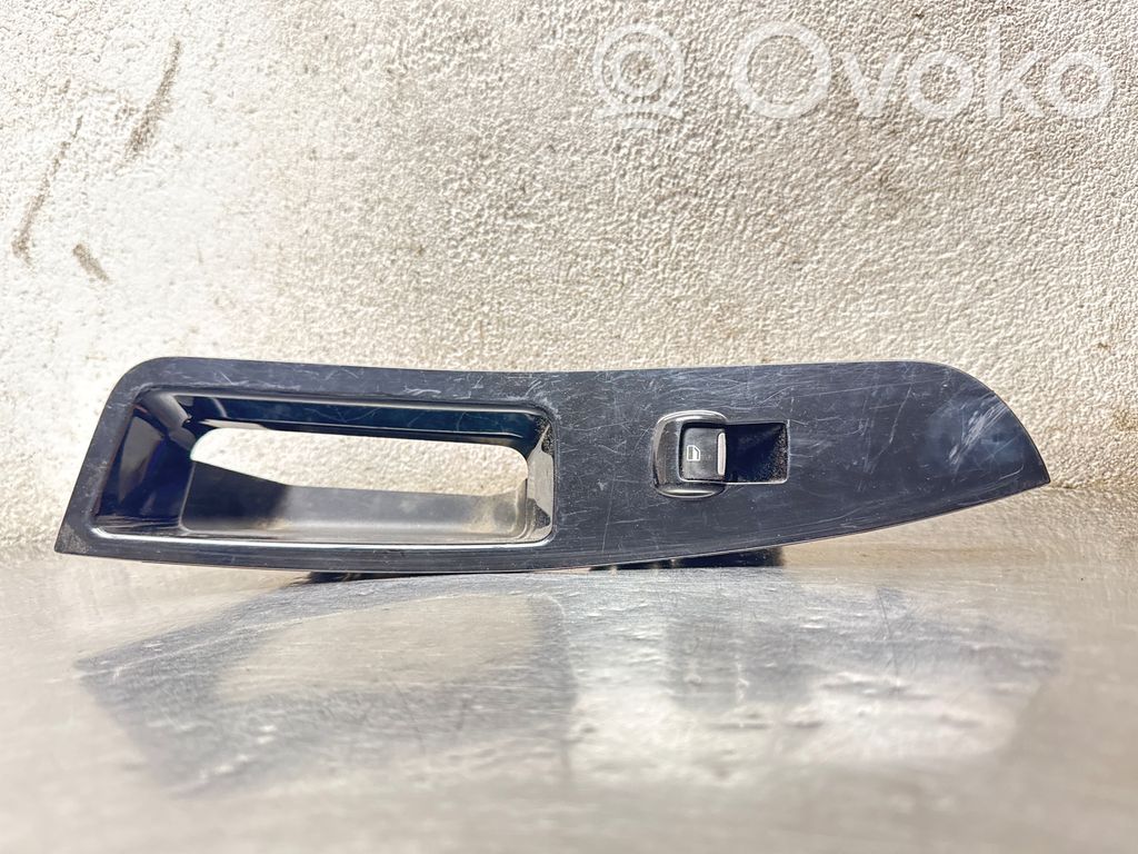 Ford Edge II Rear door window switch trim 