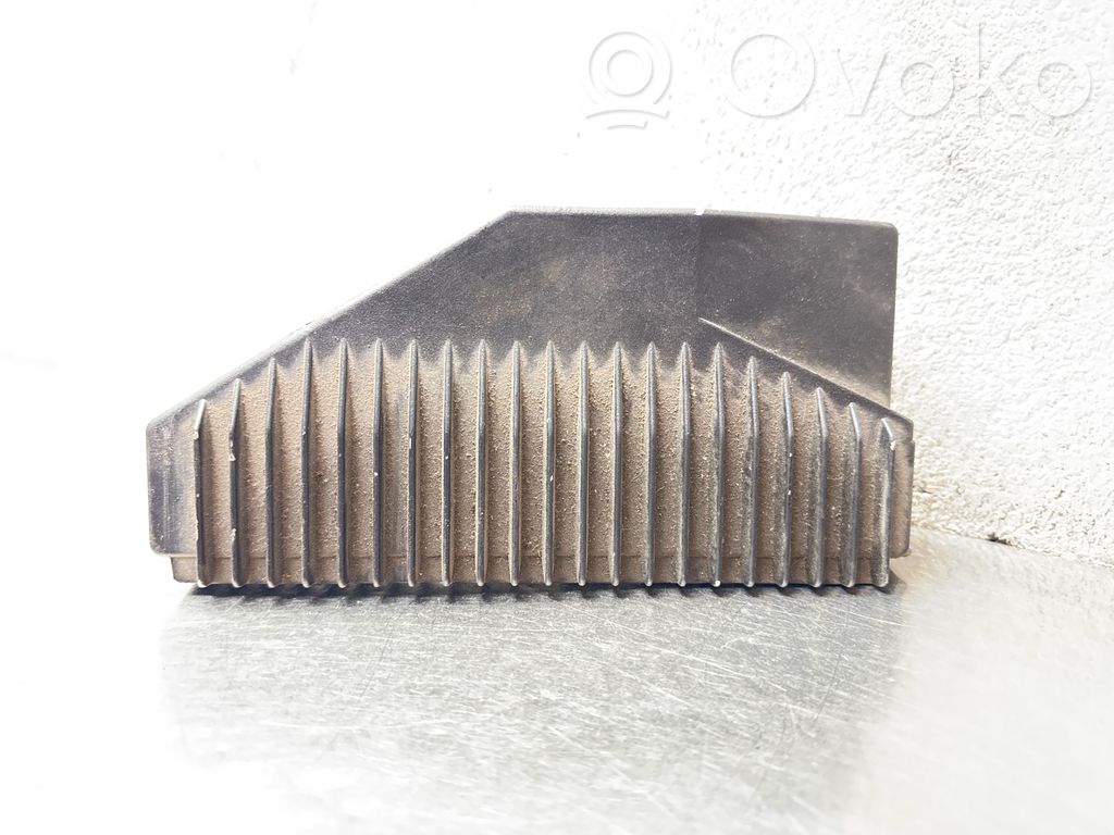 Volvo S60 Wzmacniacz audio 