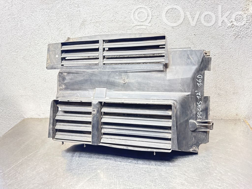 Ford Focus Radiatoriaus oro nukreipėjas (-ai) 