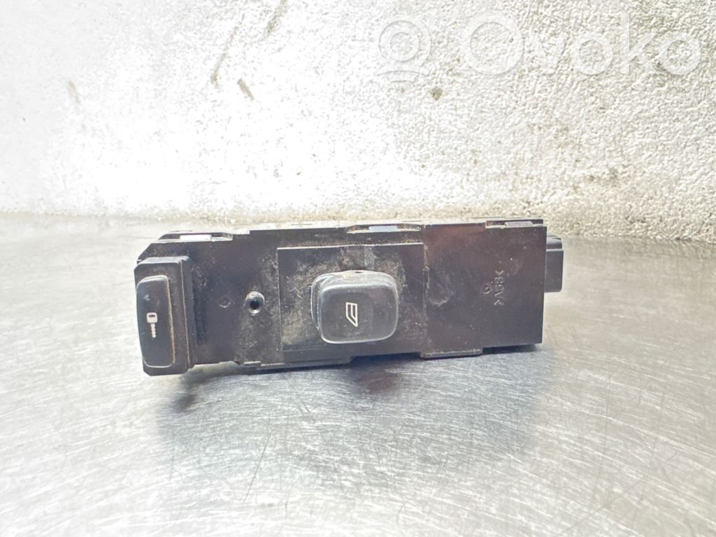 Volvo S60 Przyciski szyb 