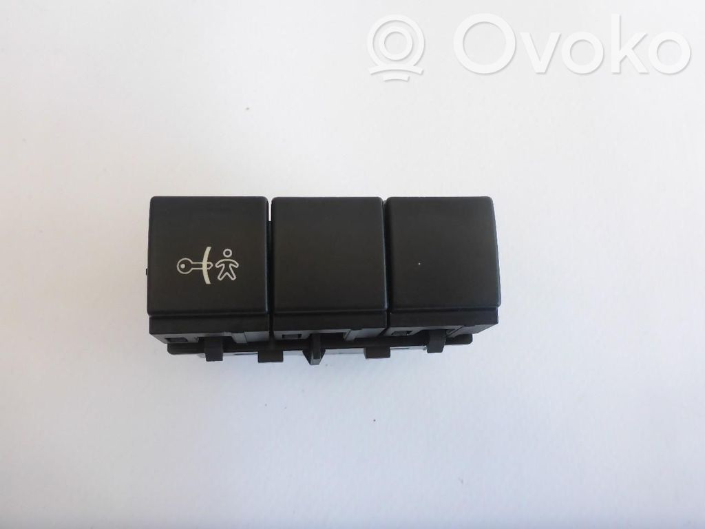 Citroen C3 Botón interruptor de bloqueo de puertas 