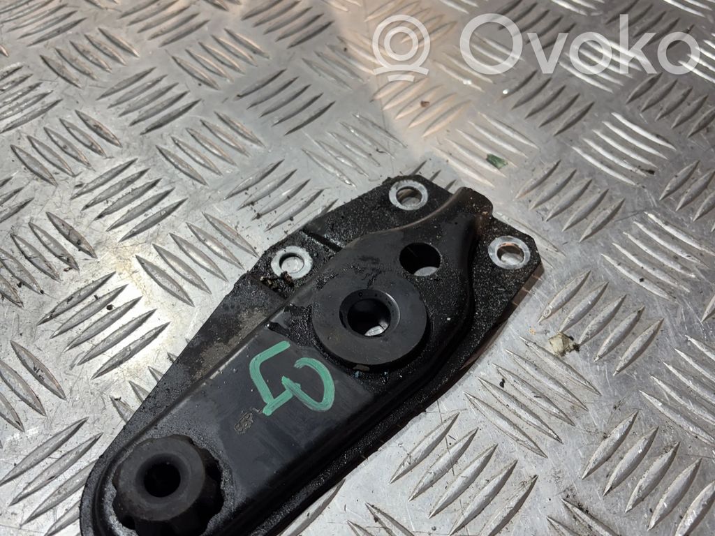 Suzuki Vitara (LY) Bridă fixare aripă față 