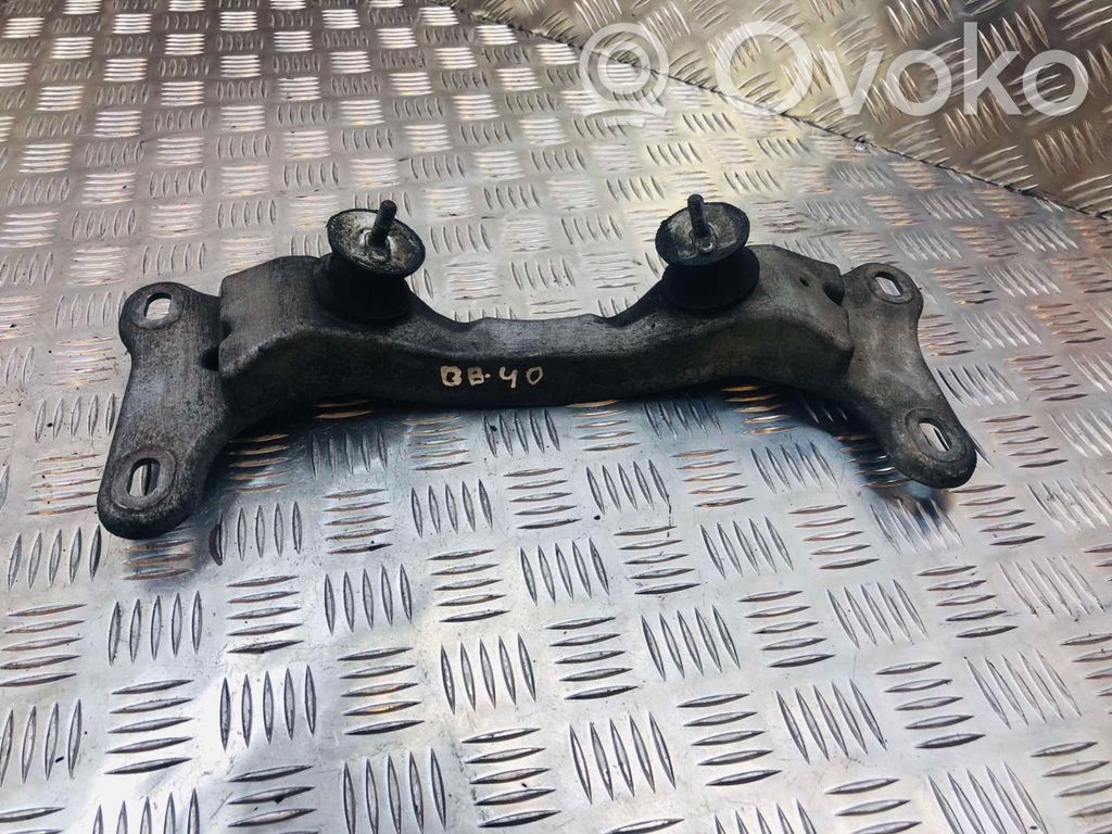 BMW 1 E81 E87 Gearbox mounting bracket 