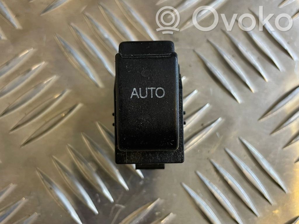 Toyota Corolla E120 E130 Electric window control switch 