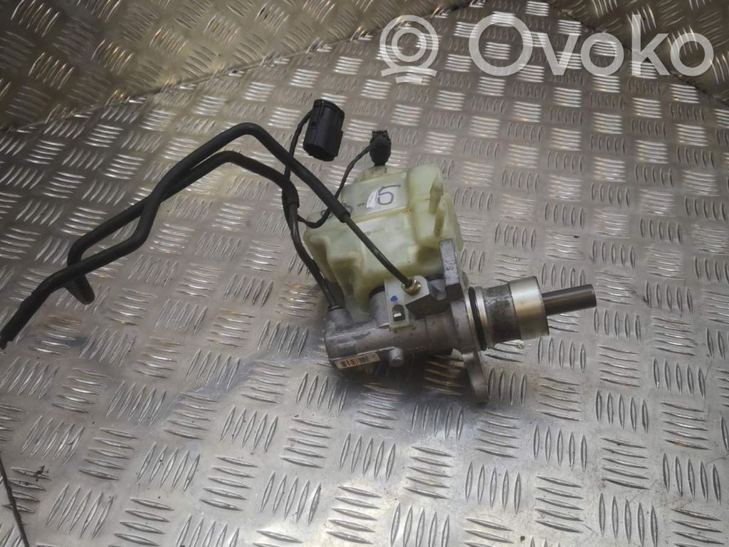 BMW 5 E39 Master brake cylinder 