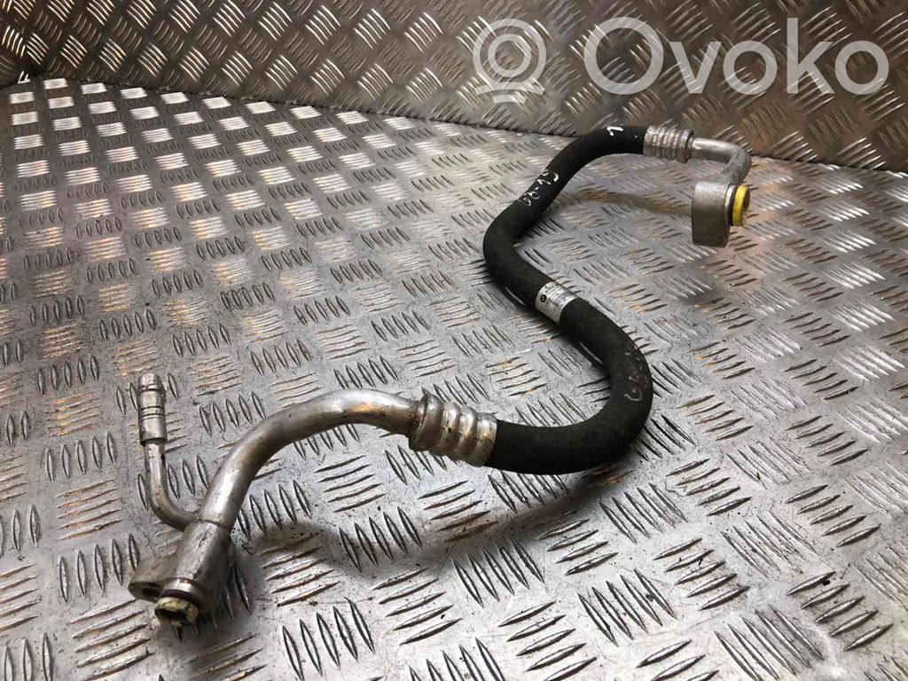 BMW 3 E90 E91 Ilmastointilaitteen putki (A/C) 