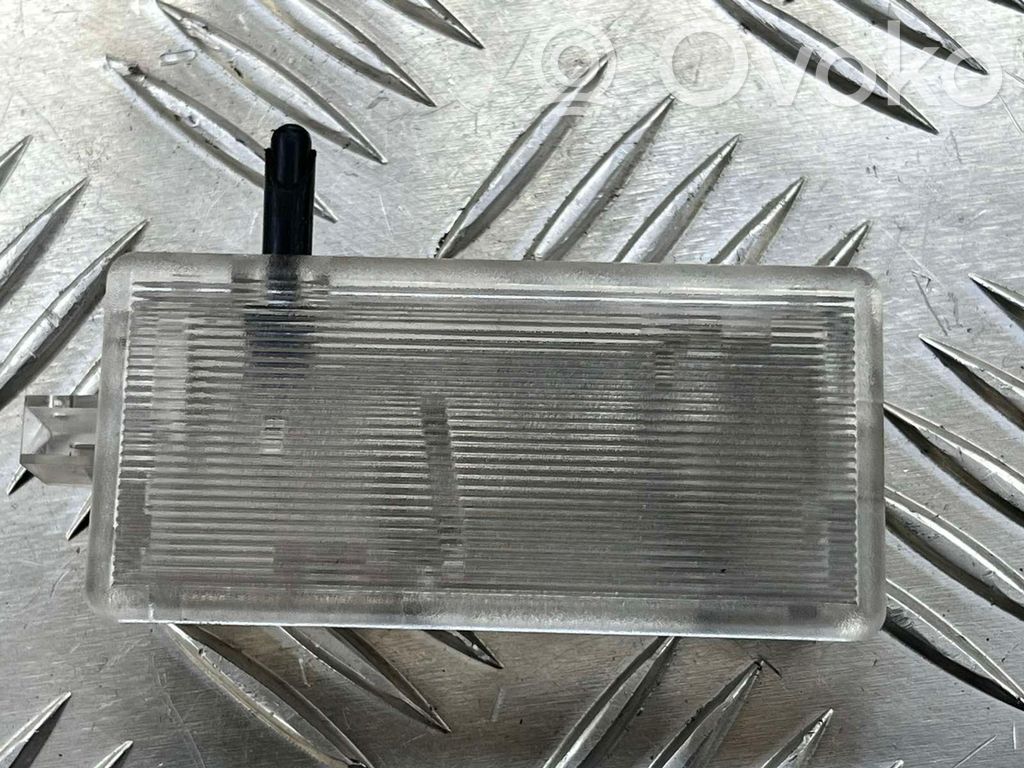 Glove box light   6962045