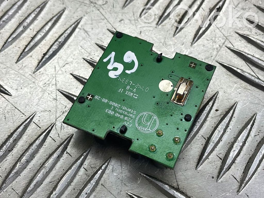 Audi A6 S6 C6 4F Antenos stiprintuvas 