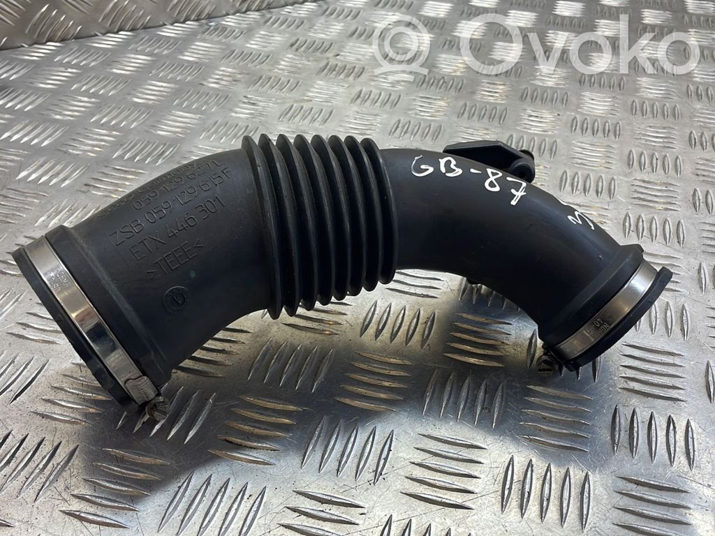 Audi A5 8T 8F Air intake hose/pipe 