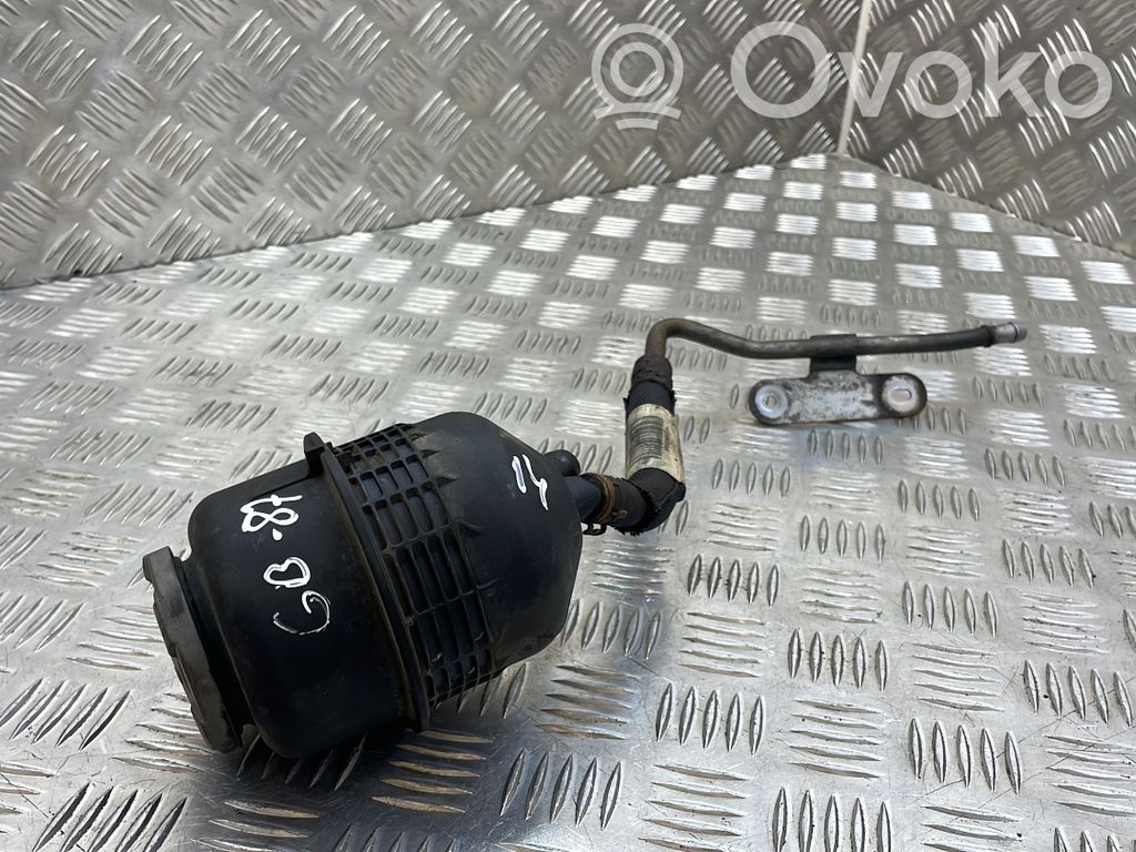 Audi A5 8T 8F Ohjaustehostimen nestesäiliö 