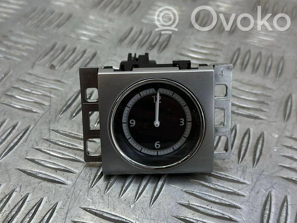 Volkswagen PASSAT B7 Clock 