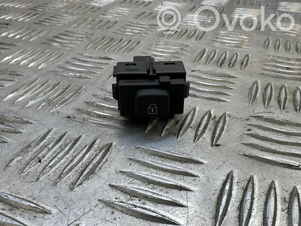 Volvo S60 Central locking switch button 