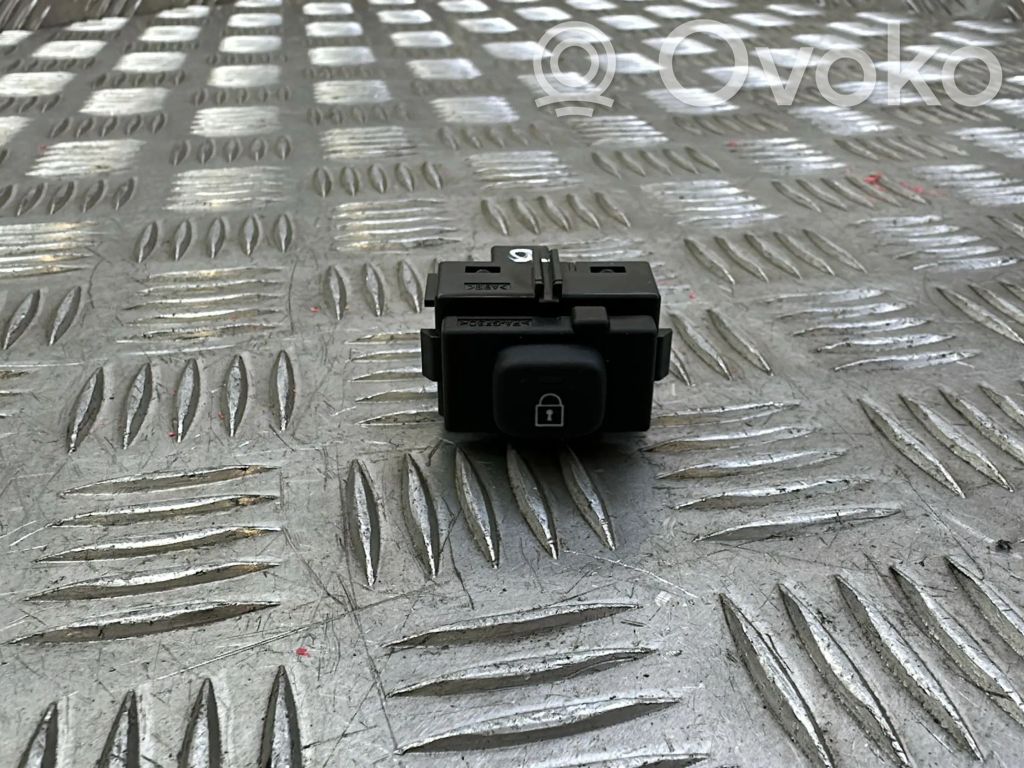 Volvo S60 Central locking switch button 