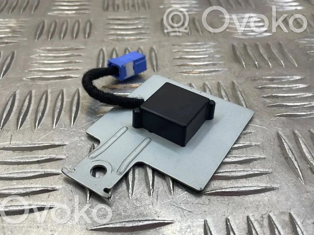 Pystyantennivahvistin   KD5166DY0A,116594,K5006