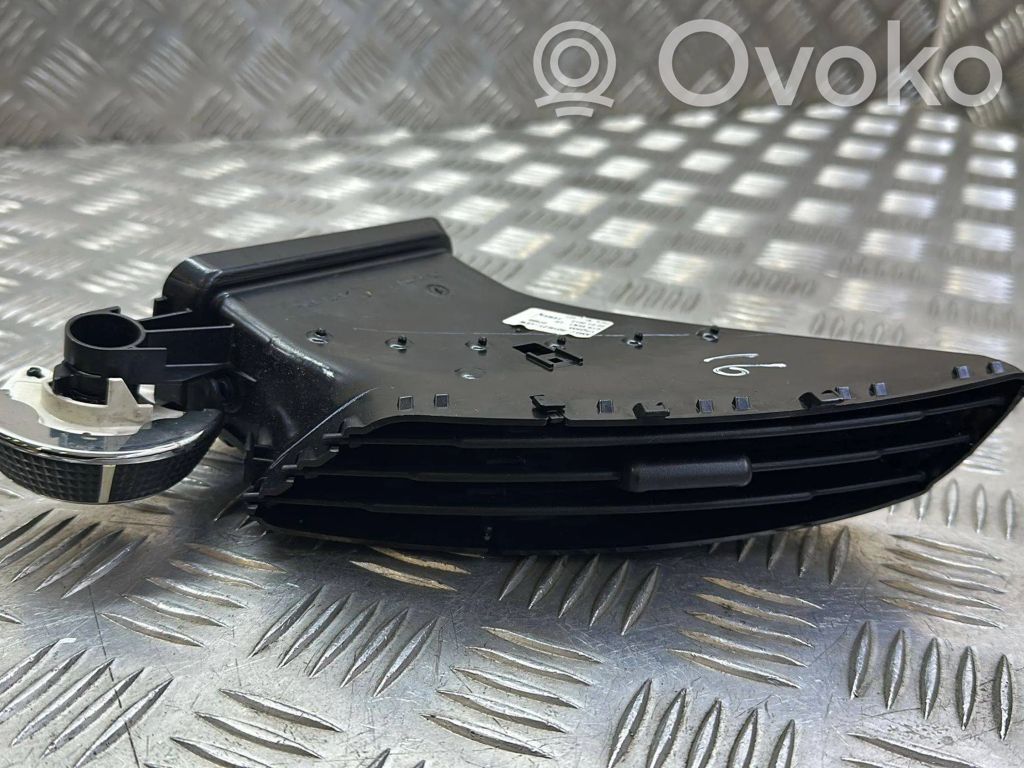 Ford Kuga II Dysze / Kratki nawiewu deski rozdzielczej 