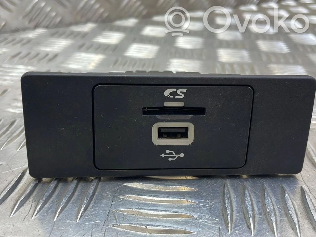 Ford Mondeo MK V USB socket connector 