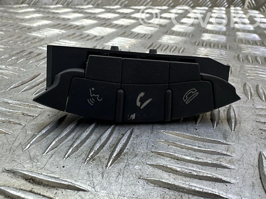 Mitsubishi Outlander Interruptores/botones de la columna de dirección 