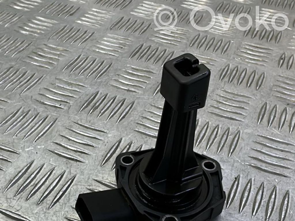 Audi A5 8T 8F Oil level sensor 
