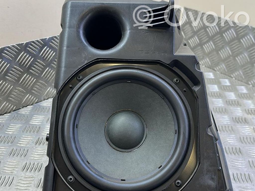 Tesla Model 3 Altavoz subwoofer 