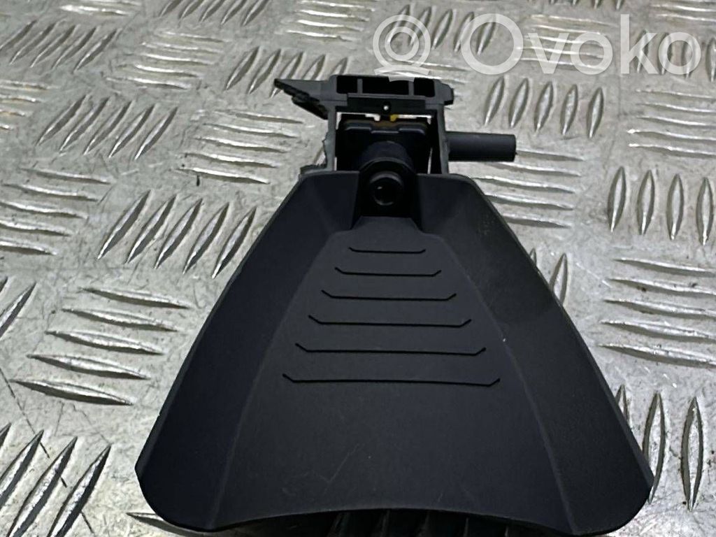 Windshield/windscreen camera   9384687