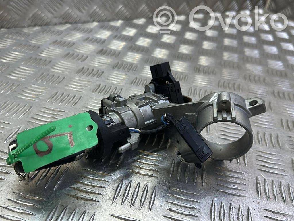 Opel Corsa E Užvedimo spynelė 