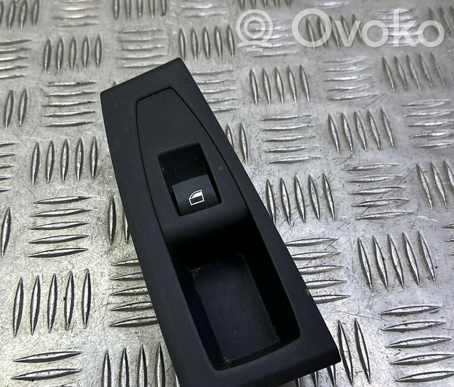 BMW 2 F45 Electric window control switch 