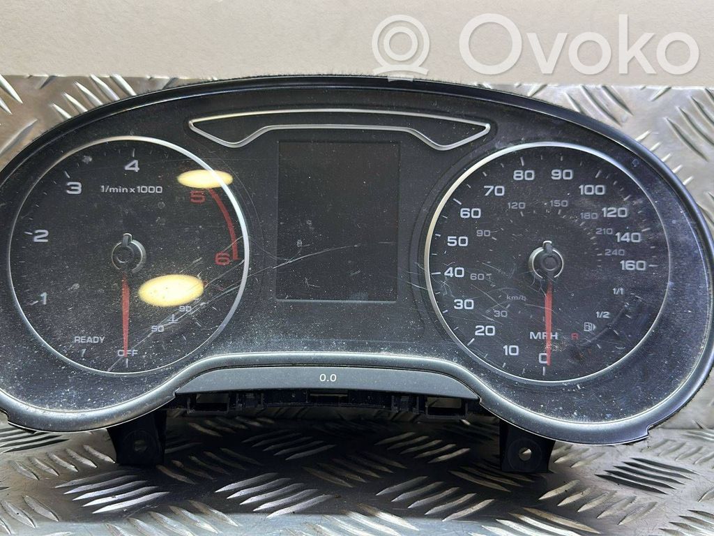 Licznik / Prędkościomierz   8V0920971R