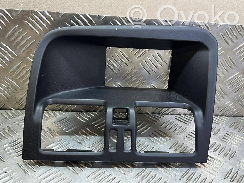 Volvo XC60 Dash center air vent grill 