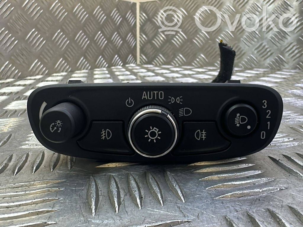 Opel Mokka Headlight level height control switch 