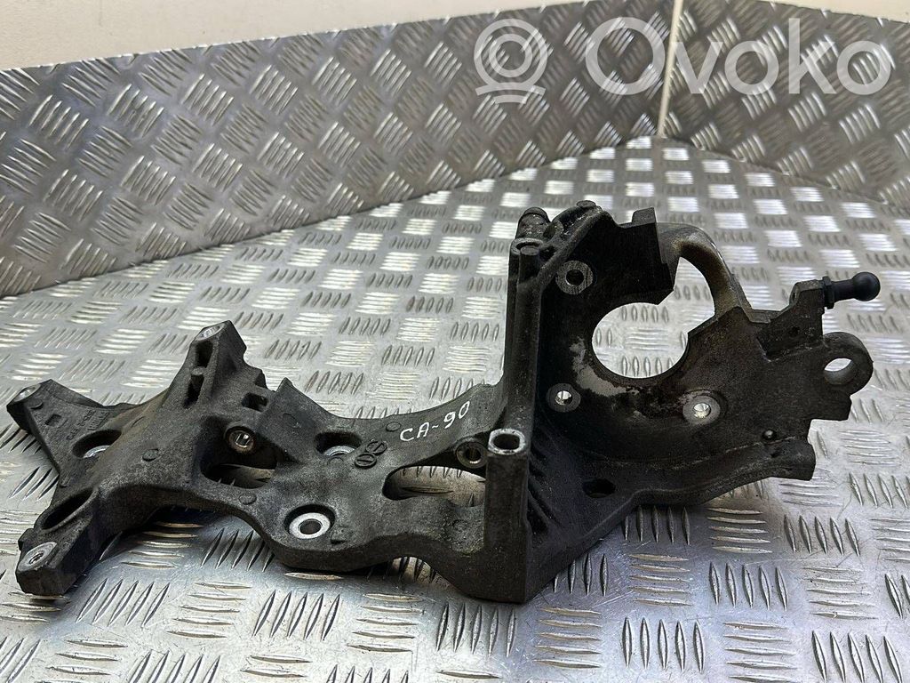 Audi A3 S3 8V Soporte del alternador 