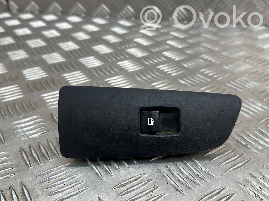 BMW 1 E81 E87 Electric window control switch 