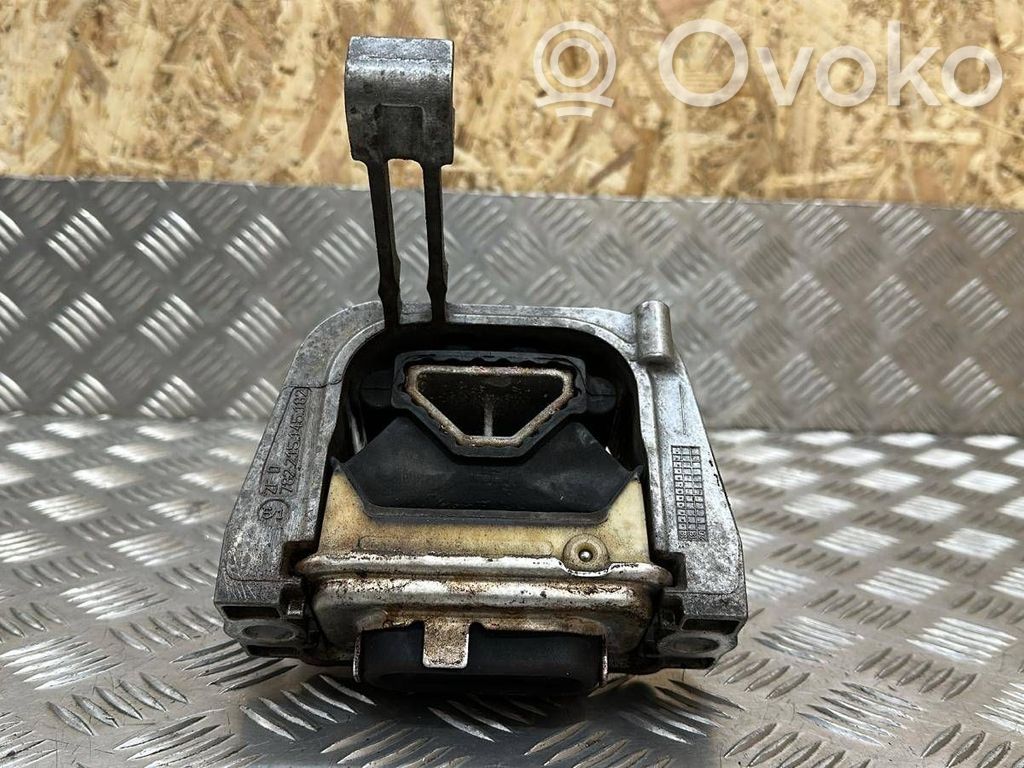 Skoda Octavia Mk3 (5E) Engine mount bracket 
