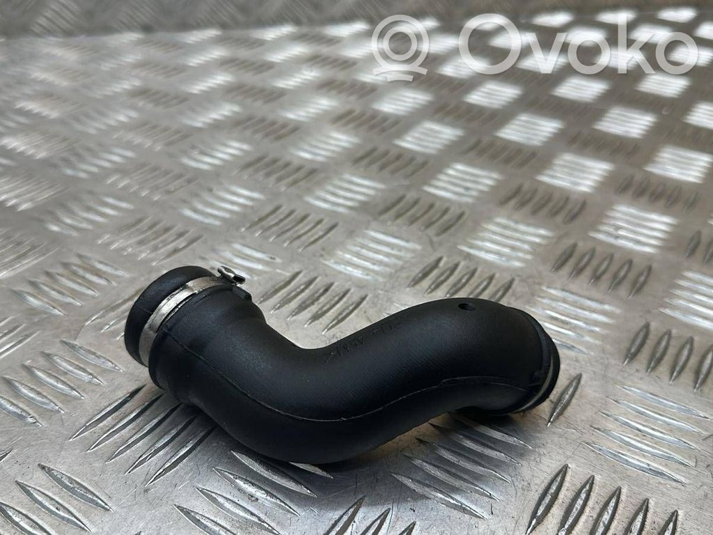 Volvo XC60 Ventilācijas caurule 