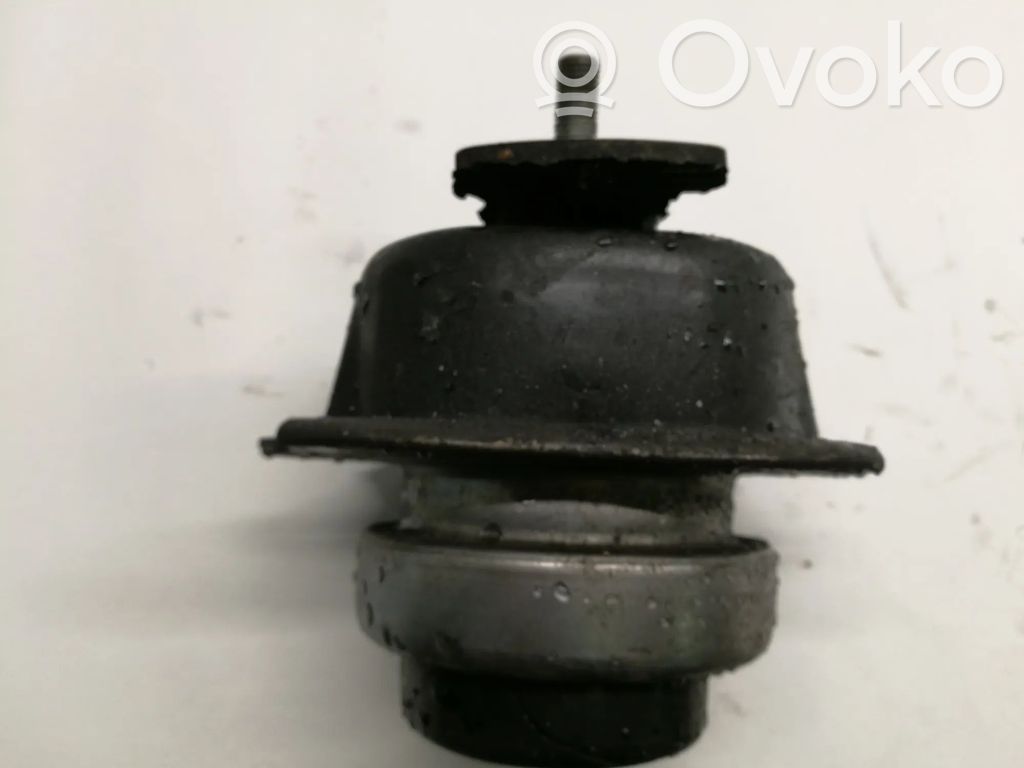 BMW X5 E70 Engine mount bracket 