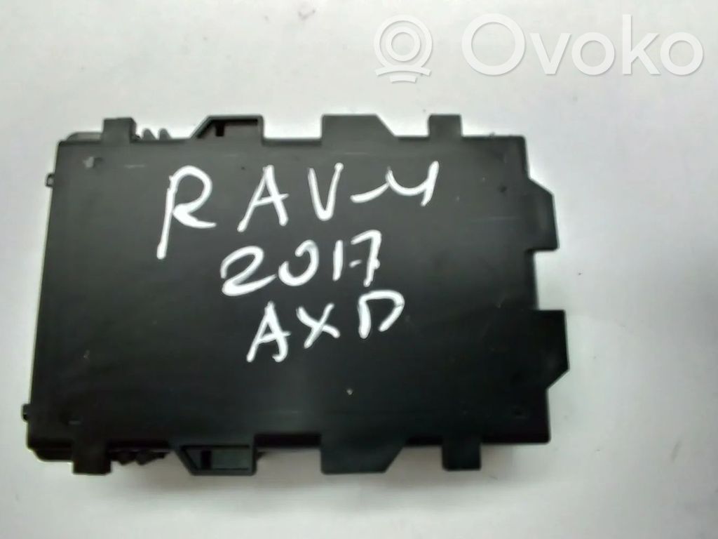 Toyota RAV 4 (XA40) Módulo de control Gateway 