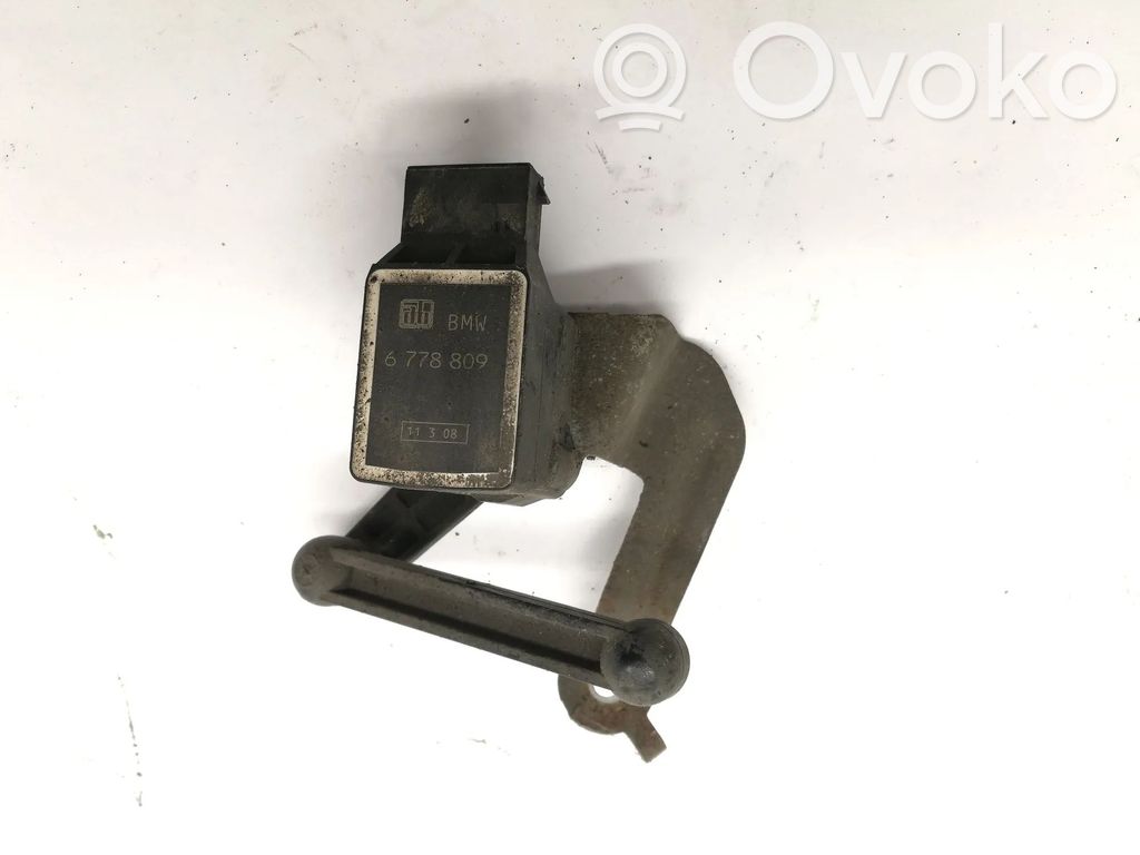 Air suspension front height level sensor   6778809