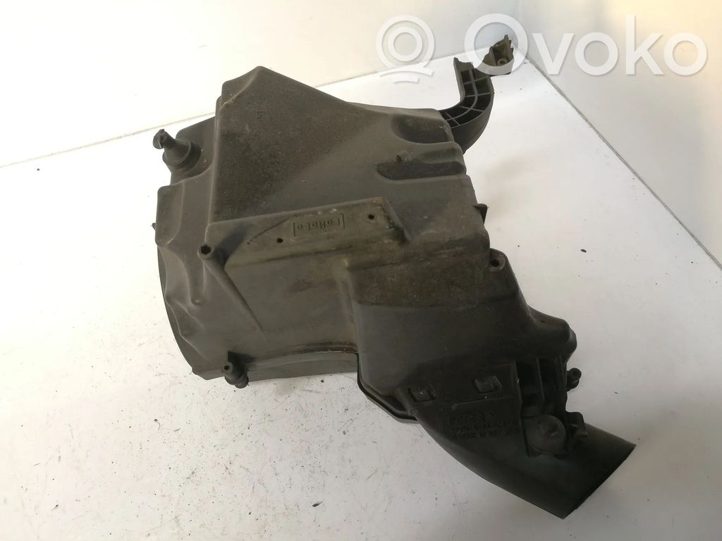 Air filter box   AV619C679A